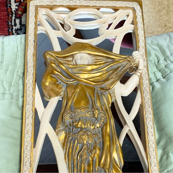 Art Nouveau Lady Mirror - Picture 2 of 13